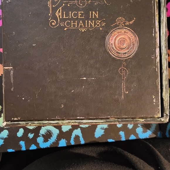 Alice In Chains Music Bank - Picture 2 of 2